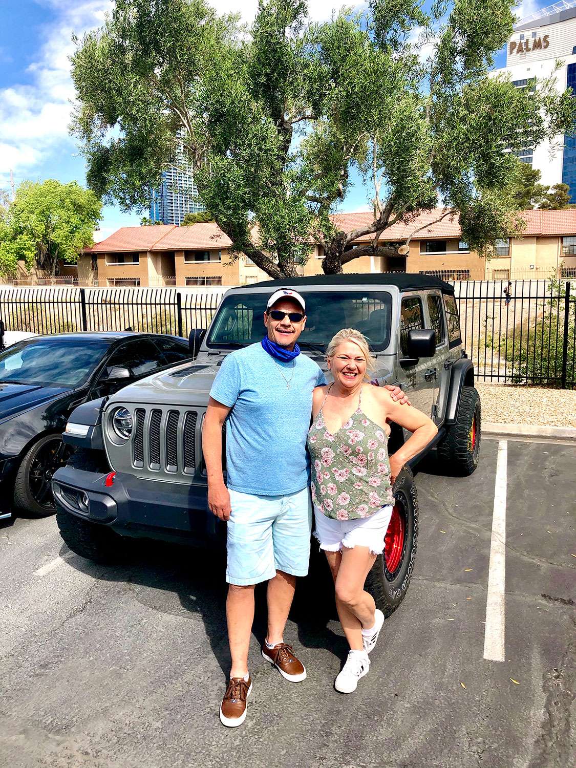 Vegas Jeep Tours customers with their rental