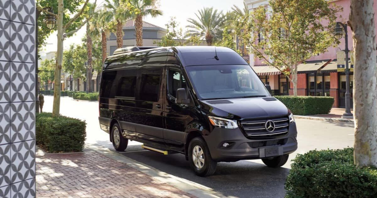 Mercedes Sprinter (15-Pass) photo 4